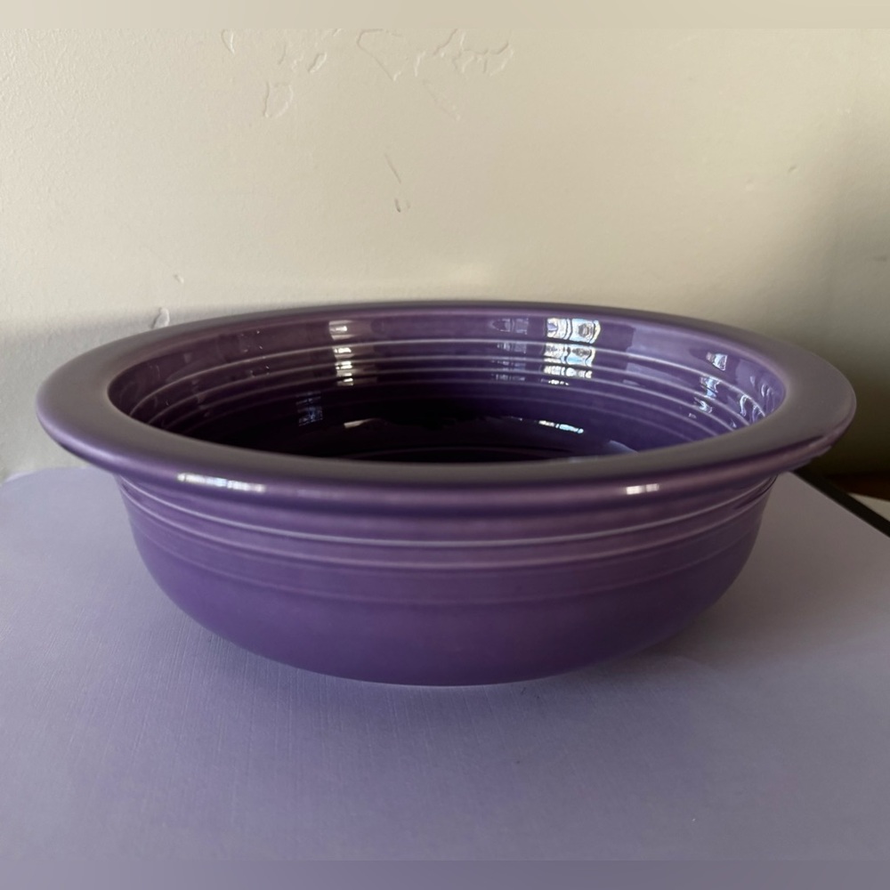 Vintage Fiesta Lilac Serving Bowl - Picture 2 of 7